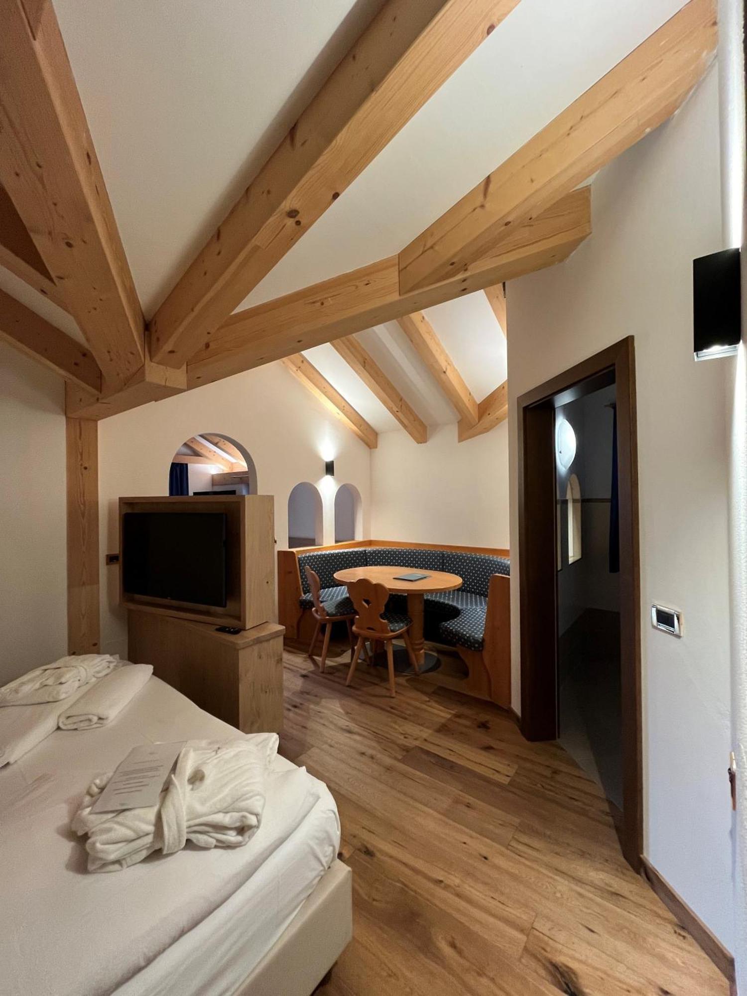 Hotel Terme Antico Bagno Pozza di Fassa Δωμάτιο φωτογραφία