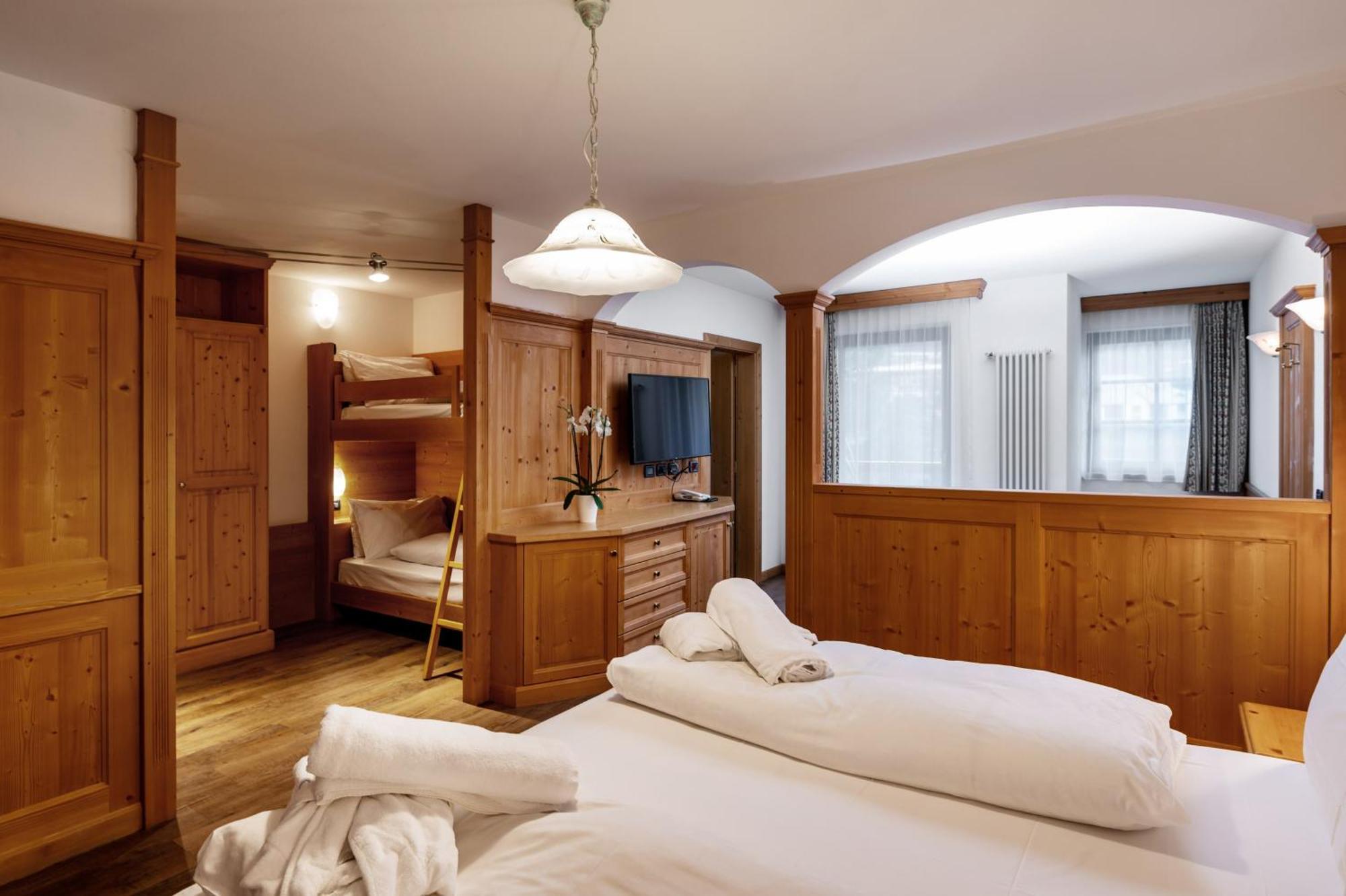 Hotel Terme Antico Bagno Pozza di Fassa Δωμάτιο φωτογραφία